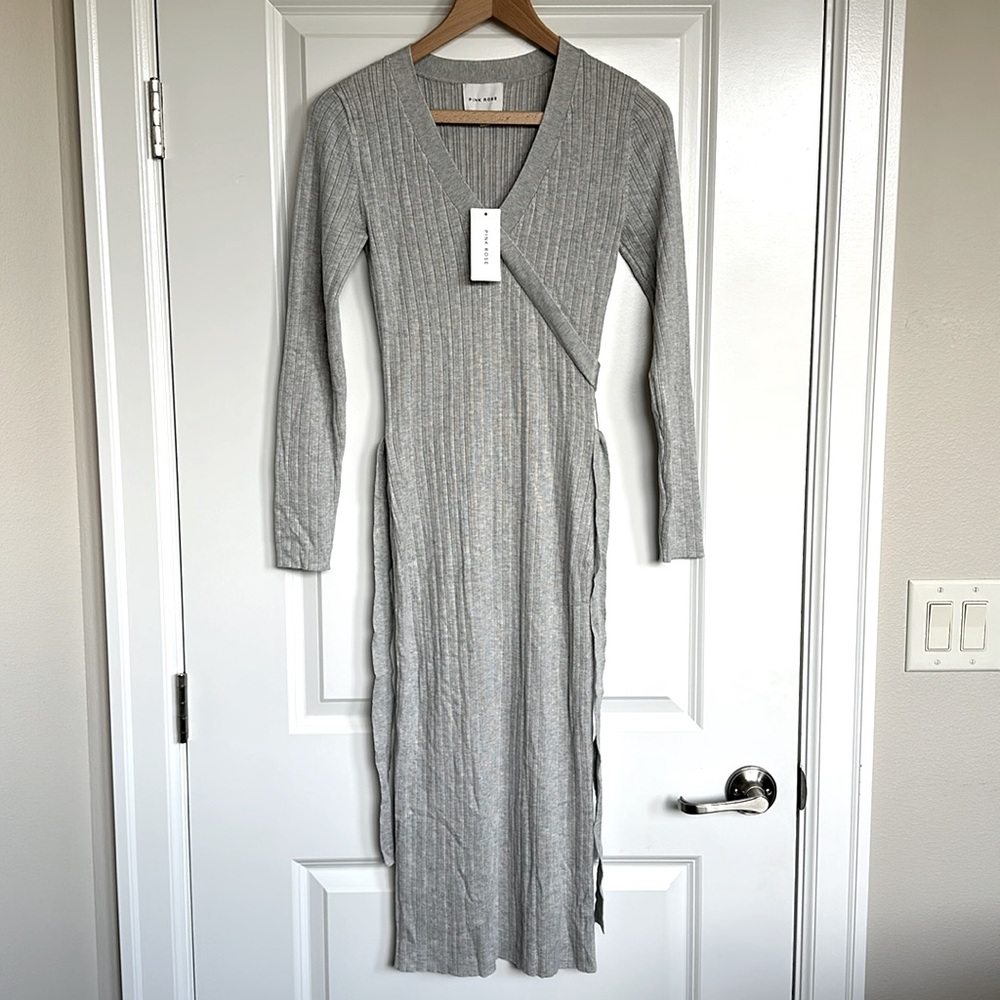 Pink Rose Belted Sweater Dress sz Small Women’s Long Sleeve Ribbed Light Gray
